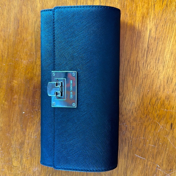 MICHAEL Michael Kors Handbags - Black Michael Kors- very lightly uses women wallet